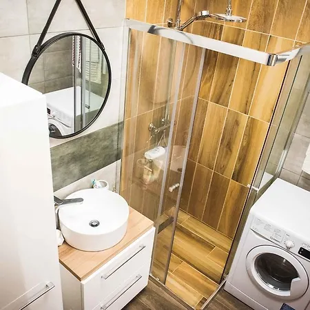 アパート Przytulny Apartament W Centrum ヴロツワフ