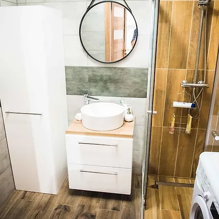 アパート Przytulny Apartament W Centrum ヴロツワフ