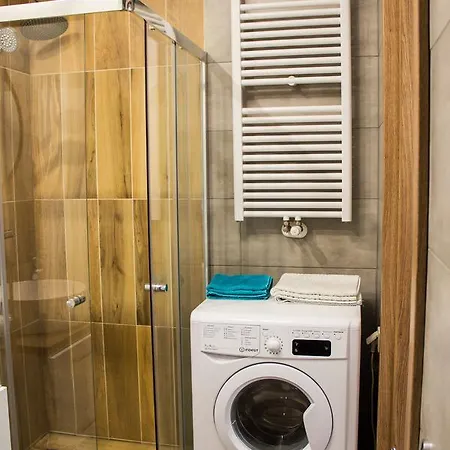アパート Przytulny Apartament W Centrum ヴロツワフ
