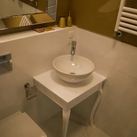 Przytulny Apartament W Centrum * ヴロツワフ